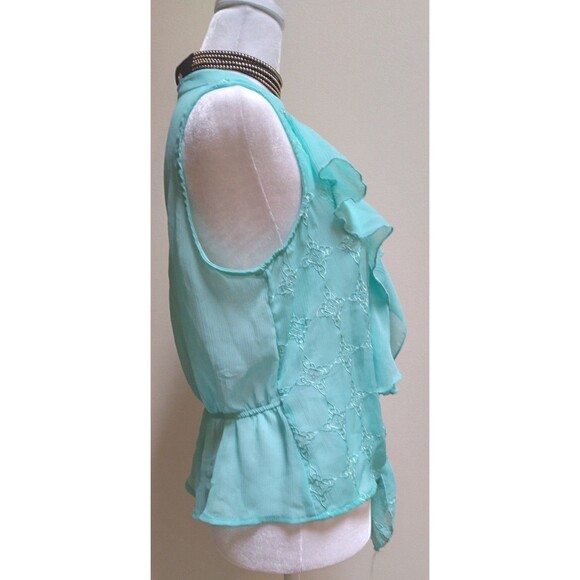 Gorgeous Ruffled Embroidered Tie Front Tank Top Size M - Picture 2 of 8